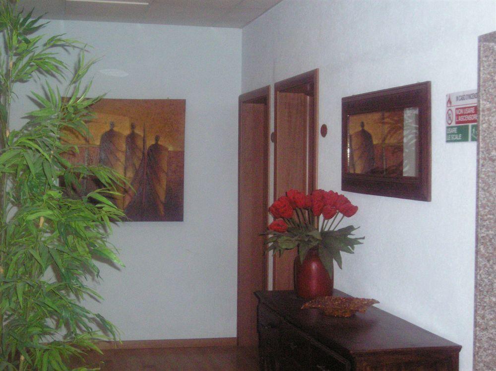 Hotel Villa Dei Gerani Rimini Bagian luar foto