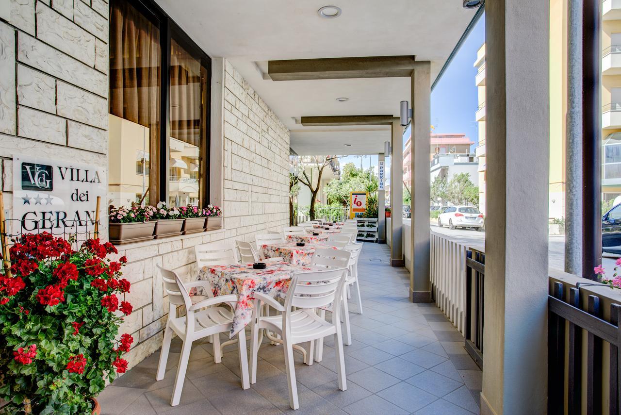 Hotel Villa Dei Gerani Rimini Bagian luar foto