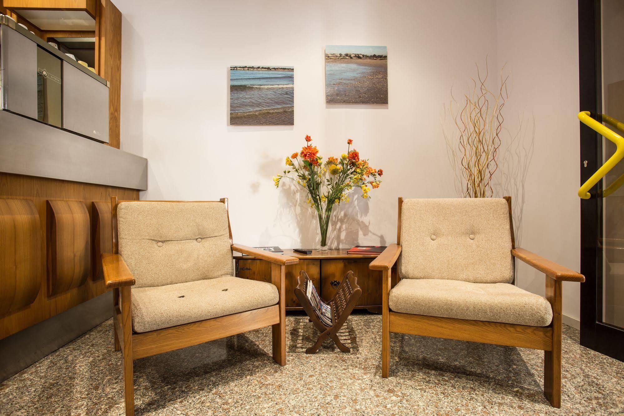 Hotel Villa Dei Gerani Rimini Bagian luar foto